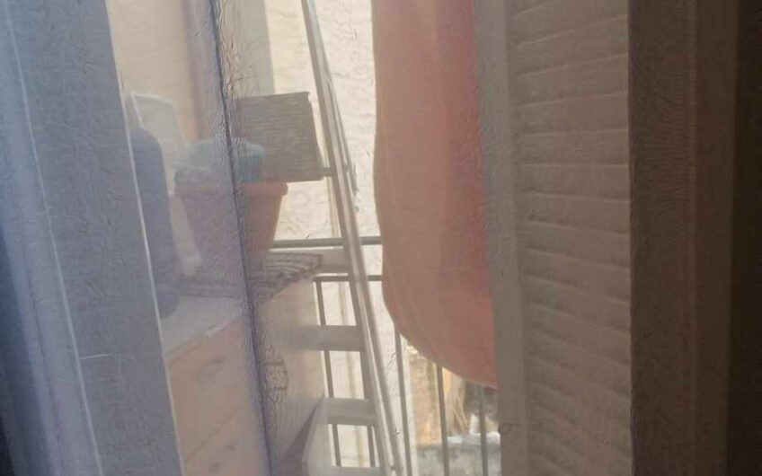 Πωλείται διαμέρισμα 72 τ.μ. στον 2ο όροφο, στην Πλατεία Αττικής