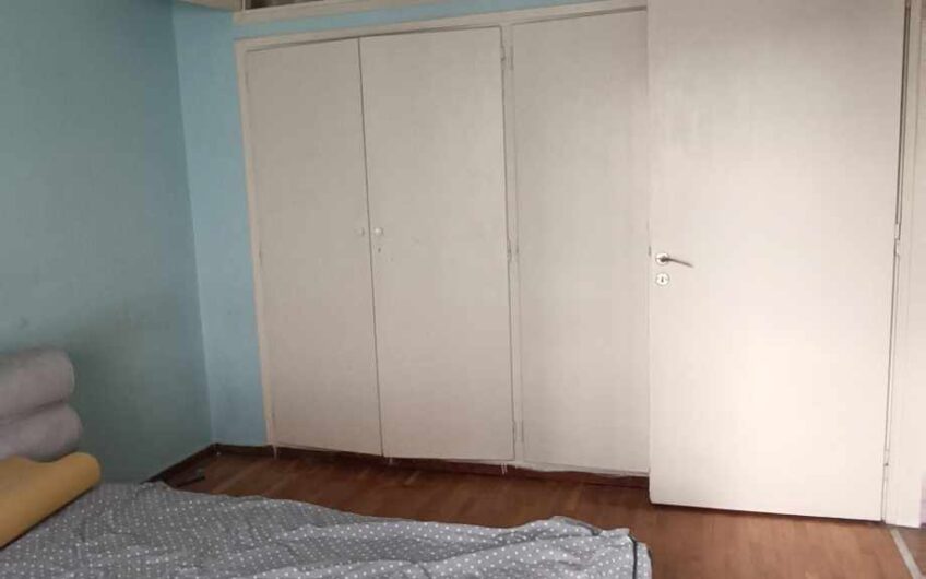 Πωλείται διαμέρισμα 70 τ.μ. στον 5ο όροφο, στην Πλατεία Αττικής