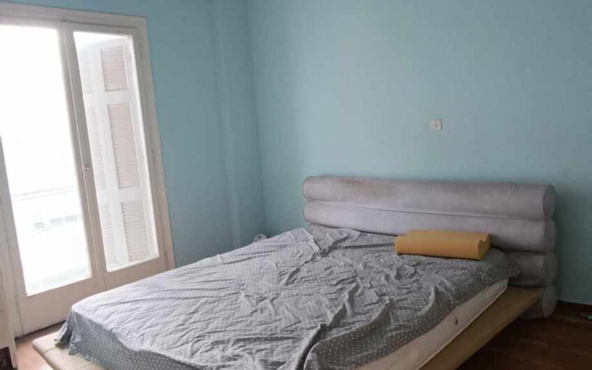 Πωλείται διαμέρισμα 70 τ.μ. στον 5ο όροφο, στην Πλατεία Αττικής