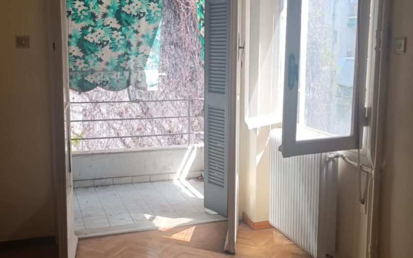 Πωλείται διαμέρισμα στον Άγιο Παντελεήμονα