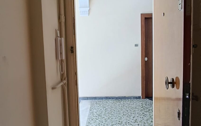  ΠΩΛΕΙΤΑΙ γκαρ.24τ.μ. στον Άγιο Νικόλαο, Αθήνα.